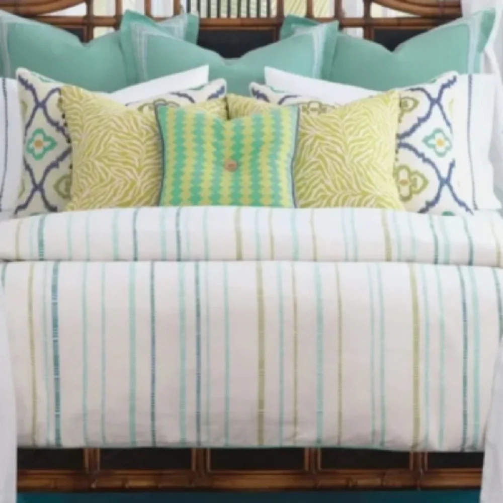 Like new BARCLAY BUTERA LIFESTYLE luxury 100% cotton duvet cover